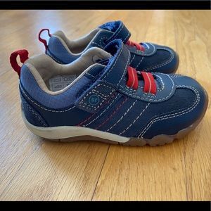 Toddler sneakers